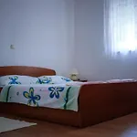 Barbat, Rab 1 דירה
