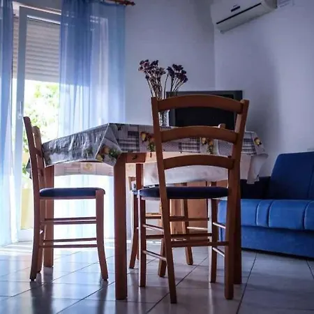 Barbat, Rab 1 شقة