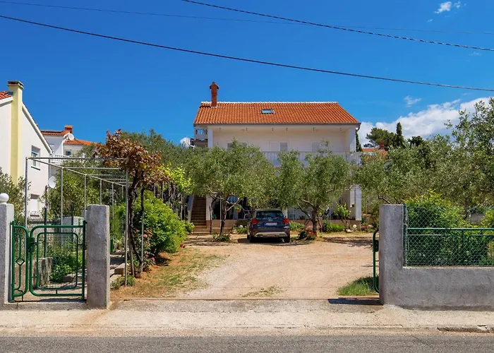 Barbat, Rab 1 Apartman